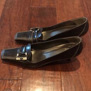 Stuart Weitzman Black Leather Heels Size 8N